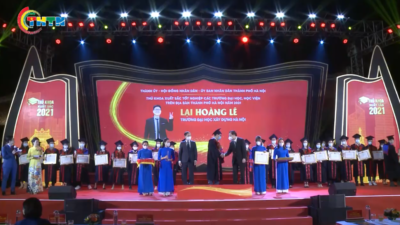 Tuyên dương 90 thủ khoa xuất sắc năm 2021 của Thủ đô Hà Nội