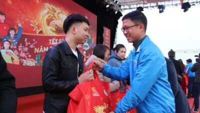 Bắc Giang: Lan tỏa "Tết sẻ chia - Năm rồng khởi sắc" cho công nhân
